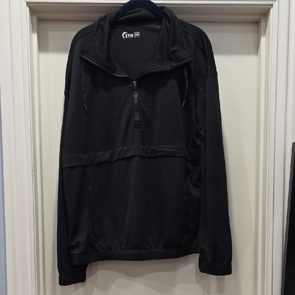 ZYIA Women's Black Lightweight Quarter-Zip Shirt Jacket‎